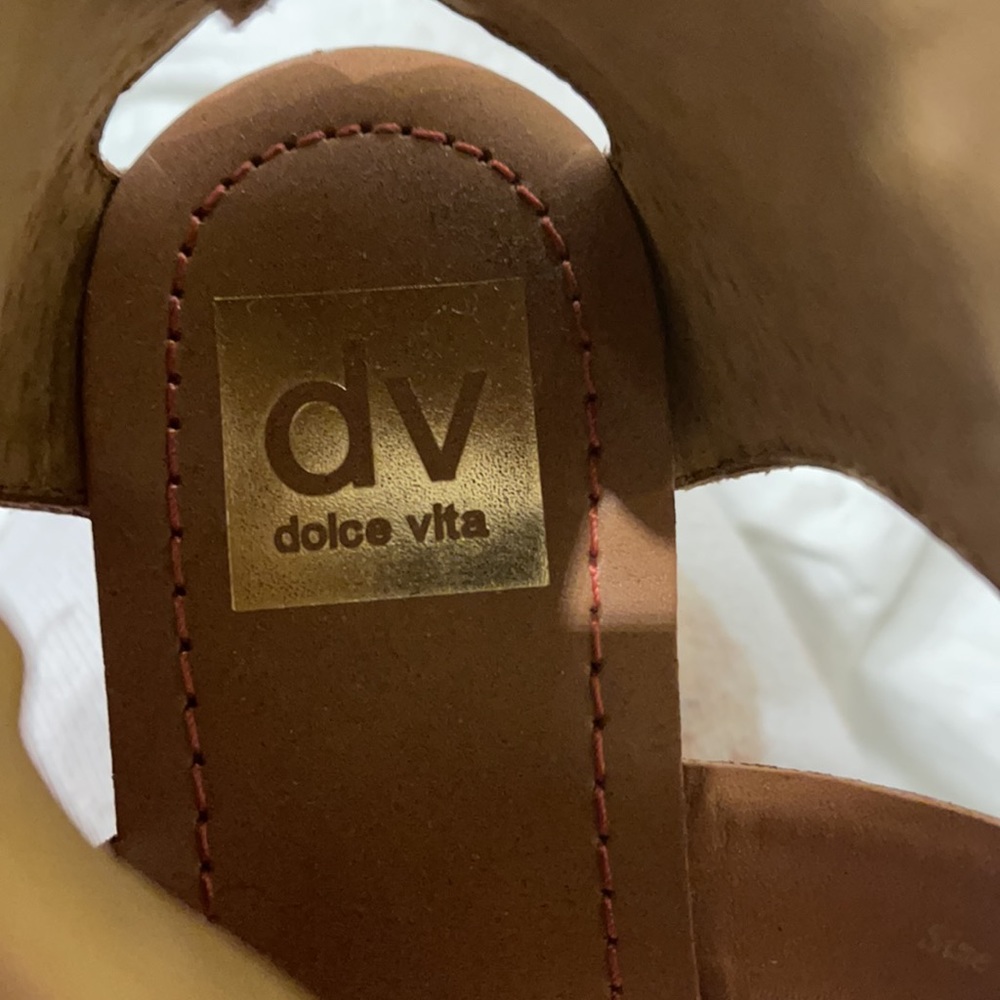 Sandals - Picture 3 of 4